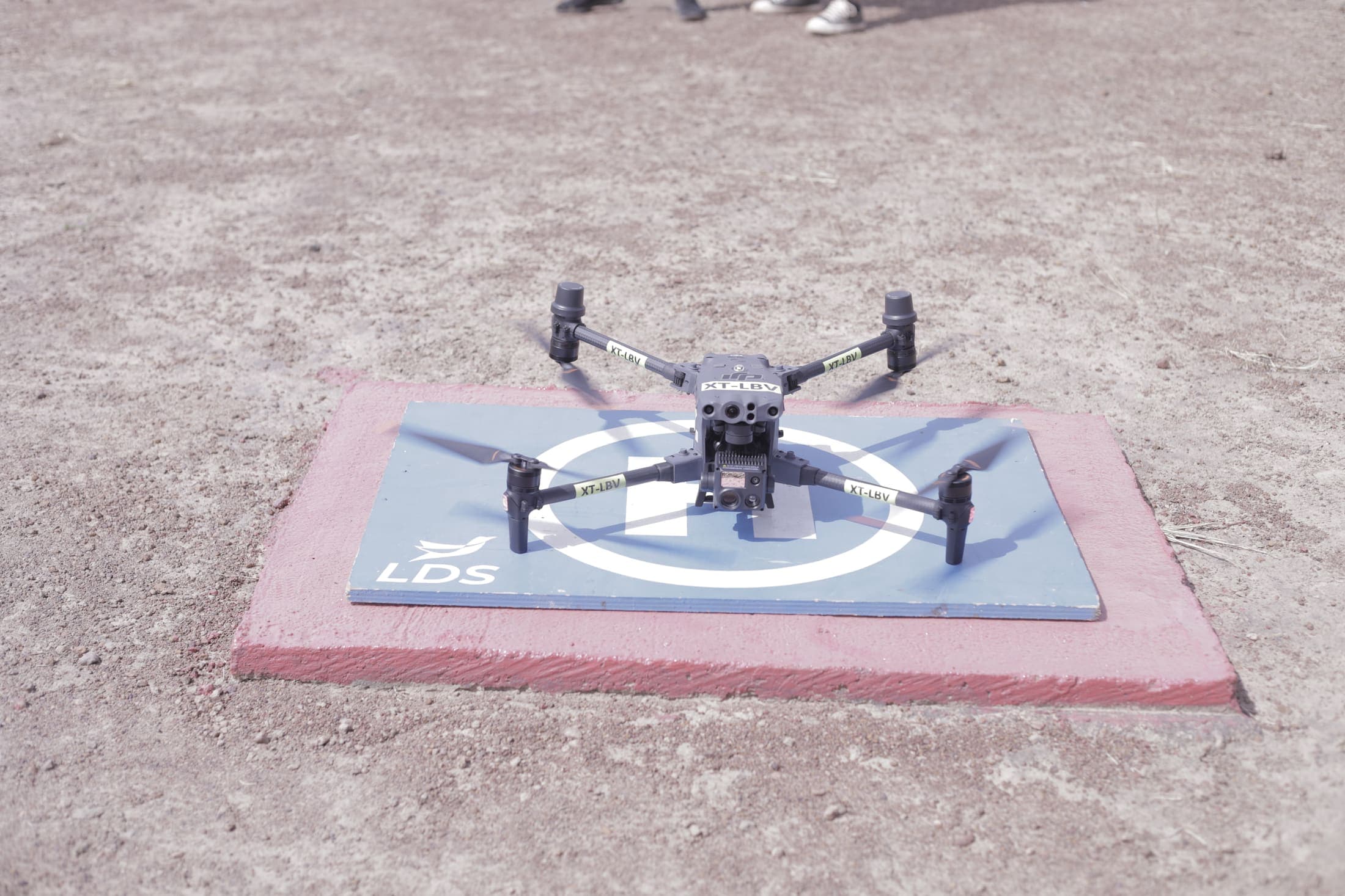 Un drone Matrice sur une aire LDS